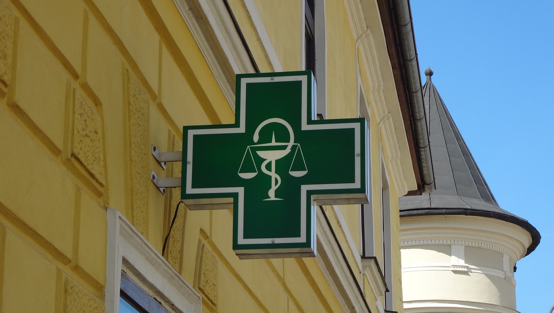 logo farmacia(1).jpg
